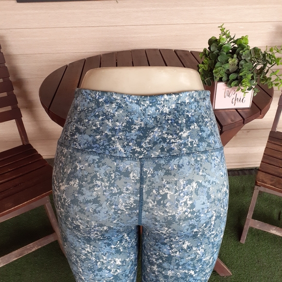 Joy Lab Full Length Workout Leggings Size Medium - Picture 4 of 5